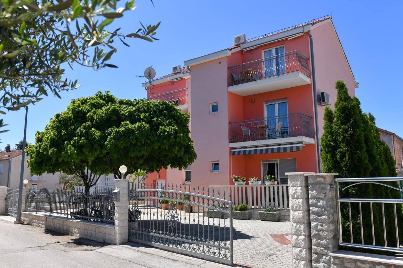Apartments Vila Miranda Vodice Exterior foto